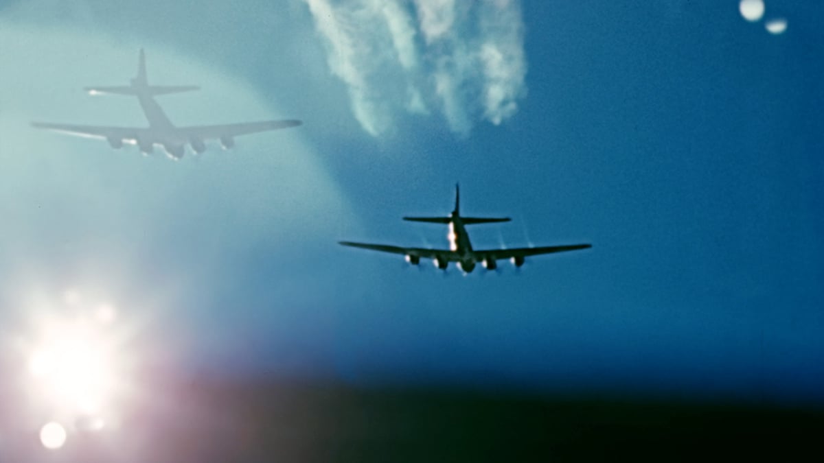 The Memphis Belle: A Story of a Flying Fortress