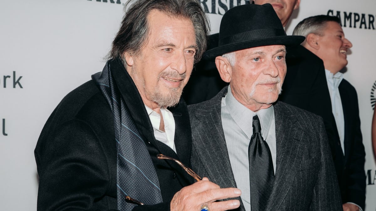 Photos: Martin Scorsese & Cast Hit the Red Carpet at <i>The Irishman</i> World Premiere