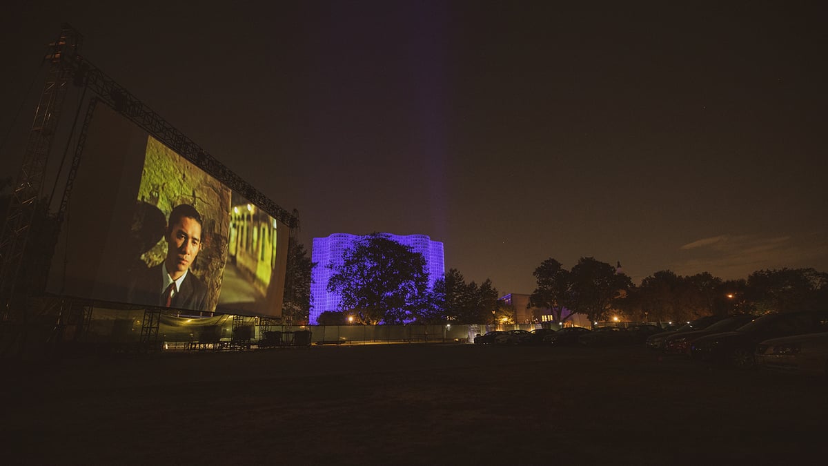 Photos: 20th Anniversary Restoration of Wong Kar Wai’s <i>In the Mood for Love</i> Premieres at Queens Drive-In
