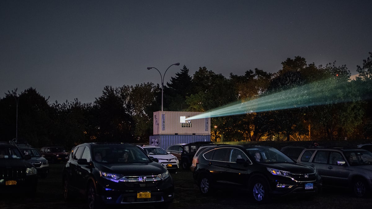Photos: 20th Anniversary Restoration of Wong Kar Wai’s <i>In the Mood for Love</i> Premieres at Queens Drive-In
