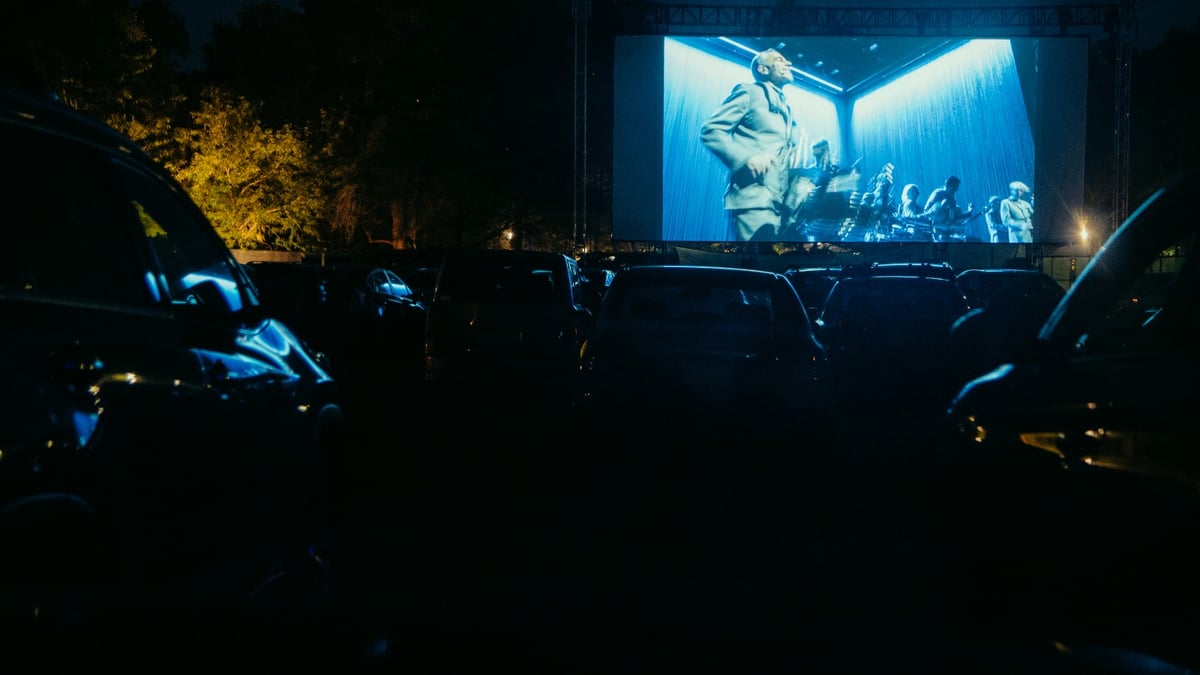 Photos: Spike Lee & David Byrne Bring <i>American Utopia</i> to the Queens Drive-In