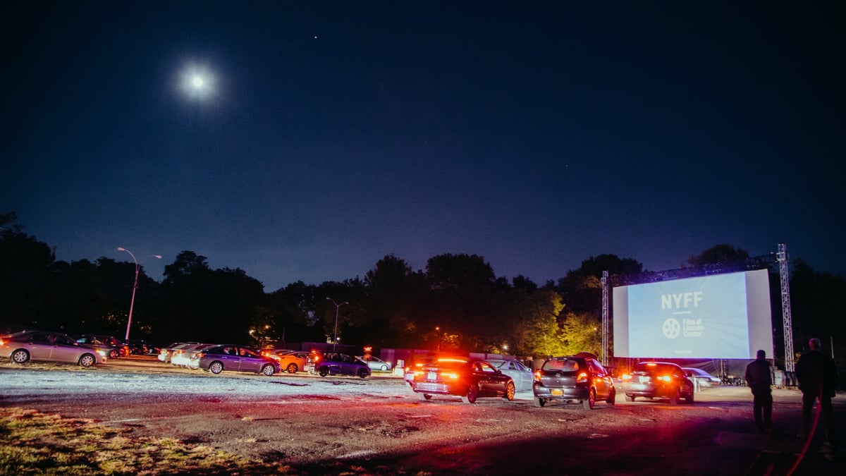 Photos: Spike Lee & David Byrne Bring <i>American Utopia</i> to the Queens Drive-In