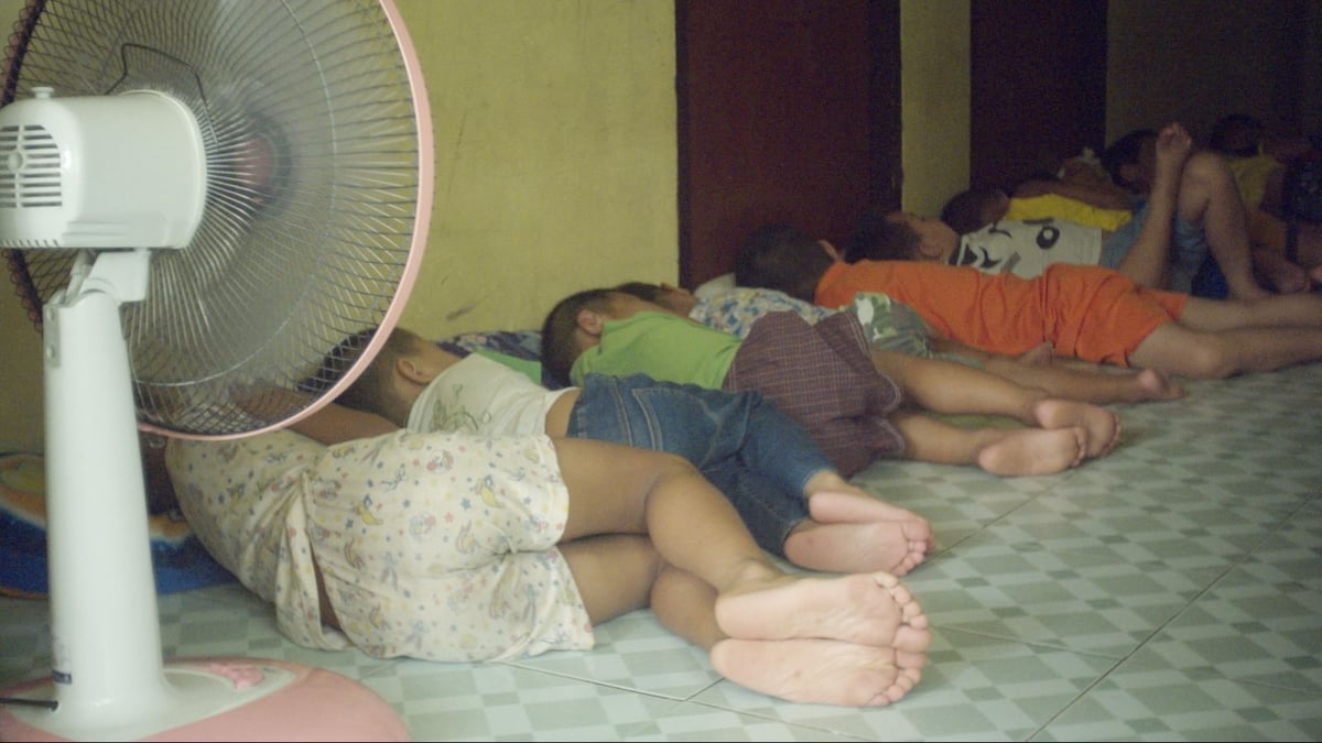 Shorts Program 1: Worldly River