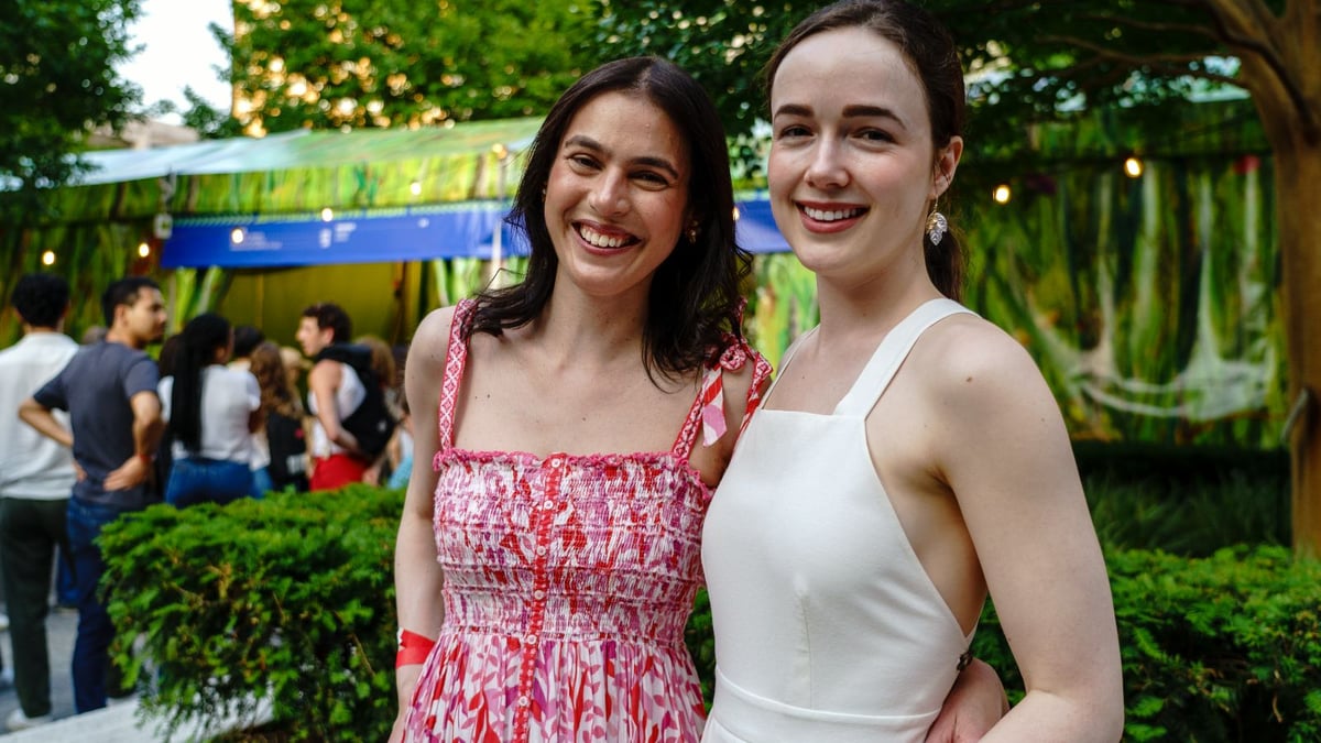 Photos: Darren Aronofsky Kicks Off FLC’s 2024 Free Outdoor Film Series with <i>Black Swan</i>!