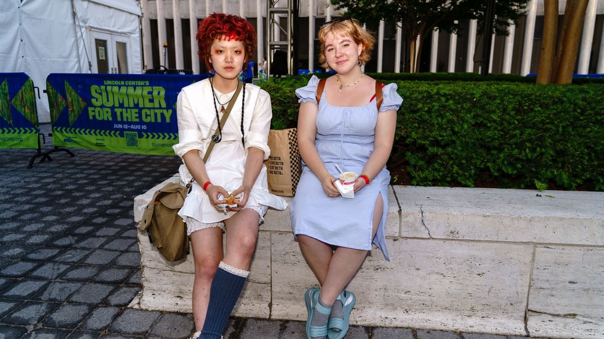 Photos: Darren Aronofsky Kicks Off FLC’s 2024 Free Outdoor Film Series with <i>Black Swan</i>!