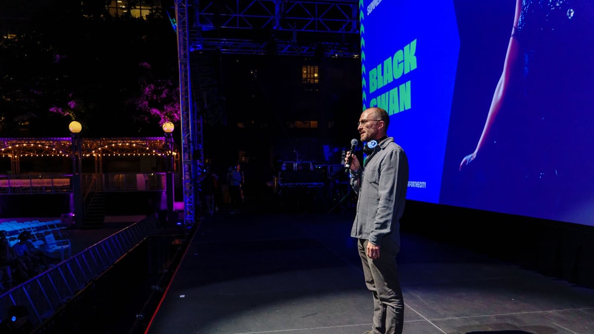 Photos: Darren Aronofsky Kicks Off FLC’s 2024 Free Outdoor Film Series with <i>Black Swan</i>!