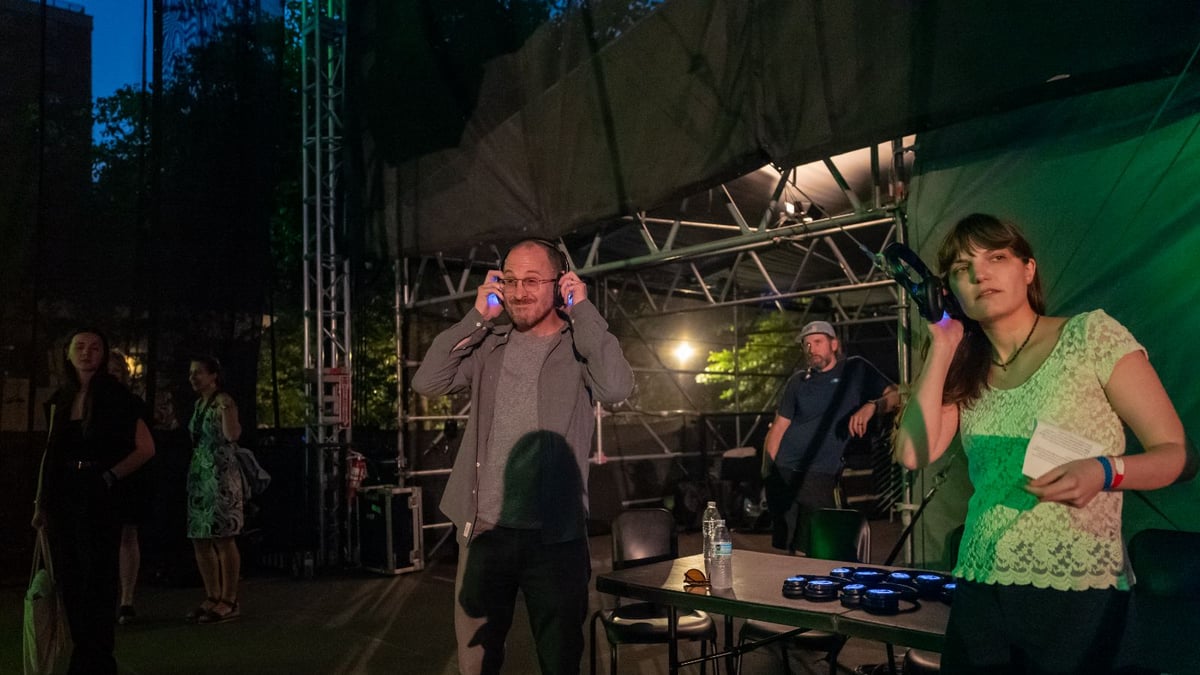 Photos: Darren Aronofsky Kicks Off FLC’s 2024 Free Outdoor Film Series with <i>Black Swan</i>!