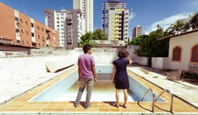 ND/NF Discovery: Kleber Mendonça Filho's “Neighboring Sounds”